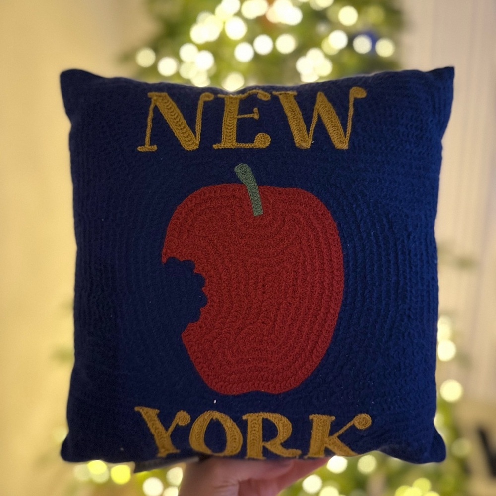 Pottery Barn New York Apple Pillow 12x12 Embroidered Cotton